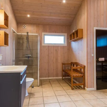 Semesterbostad 6 Person In