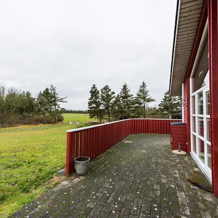 6 Person In Semesterbostad *